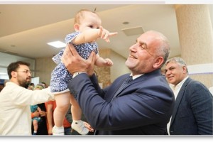 Yine Canik Yine Bir İlk: Ailelere 6 Bin TL Destek 